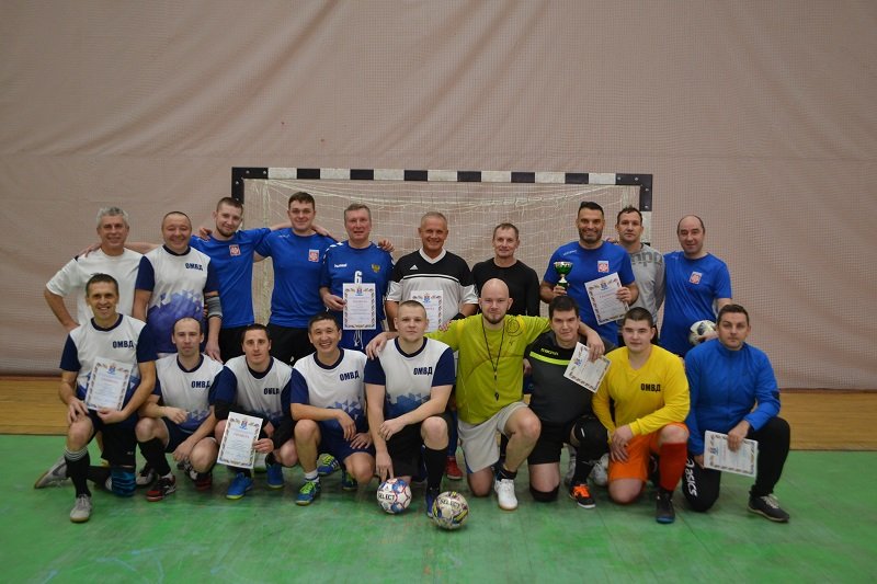 Команда ОМВД Снежинка взяла «серебро» мини-футбольного турнира